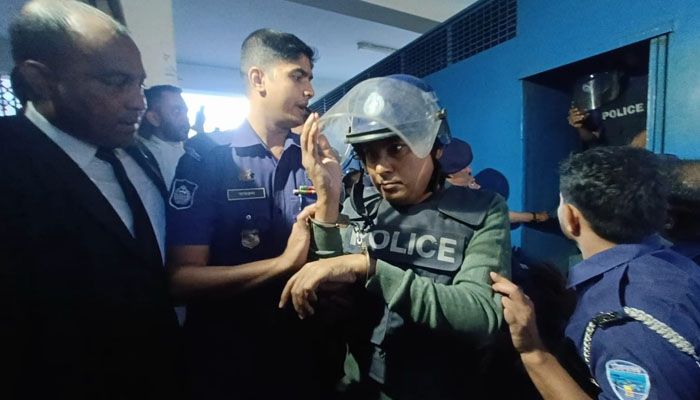 সাবেক আইজিপি শহীদুল হক ও যুগ্ম সচিব কিবরিয়াসহ তিনজনের দুই দিনের রিমান্ড মঞ্জুর