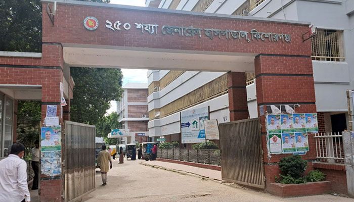 হাসপাতালজুড়ে দালালের দৌরাত্ম্য, জিম্মি রোগীরা