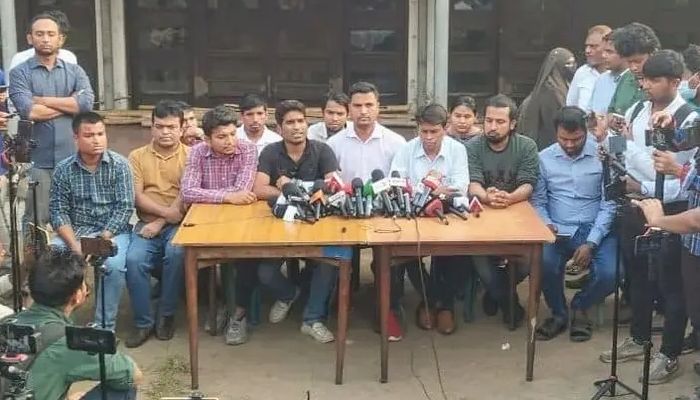 চাকরির বয়স ৩৫ করতে দুই সপ্তাহের আল্টিমেটাম, মহাসমাবেশের ডাক