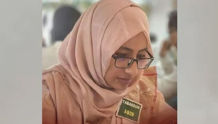 আত্মসমর্পণ করে জামিন পেলেন সেই ম্যাজিস্ট্রেট উর্মি