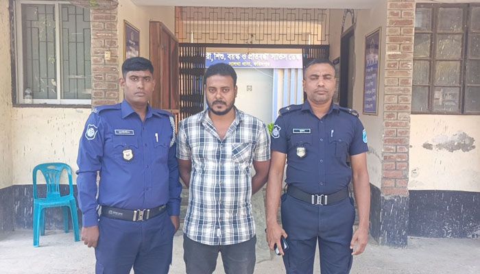 সালথায় যৌন হয়রানির সংবাদ সংগ্রহের সময় চার সাংবাদিক লাঞ্ছিত, গ্রেপ্তার ১