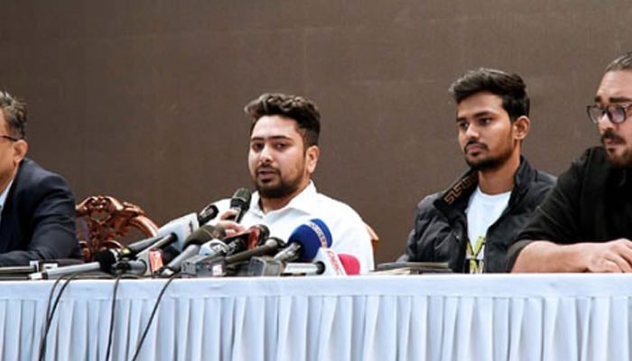 কোনো পত্রিকা বন্ধে চাপ প্রয়োগ সহ্য করা হবে না: উপদেষ্টা নাহিদ
