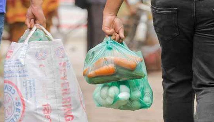 কাঁচাবাজারেও পলিথিন নিষিদ্ধ আজ থেকে