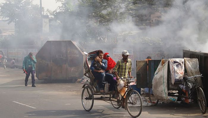 আজ বিশ্বের সবচেয়ে দূষিত বাতাসের শহর ঢাকা