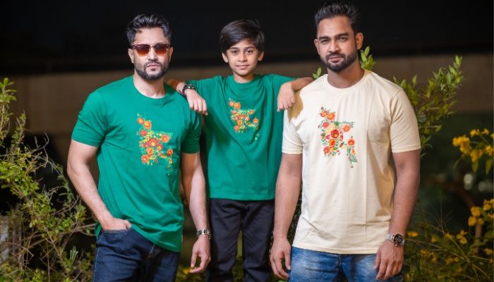  টি-শার্টে বিজয়ের গৌরবগাঁথা