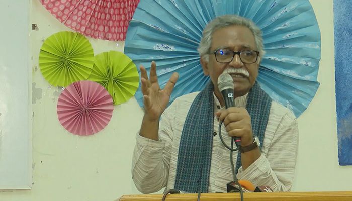 বৈষম্যবাদী রাজনীতি দিয়ে গণতান্ত্রিক রূপান্তর সম্ভব নয় : আনু মুহাম্মদ