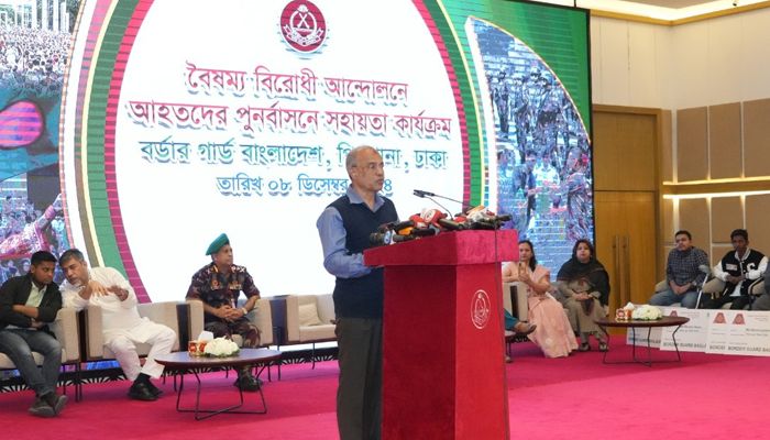 অবৈধ বিদেশিদের দেশে থাকতে দেওয়া হবে না : স্বরাষ্ট্র উপদেষ্টা