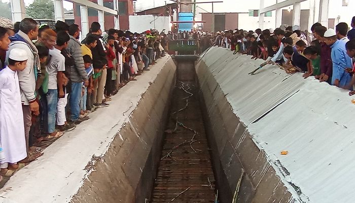 জিল বাংলা চিনিকলে আখ মাড়াই শুরু 