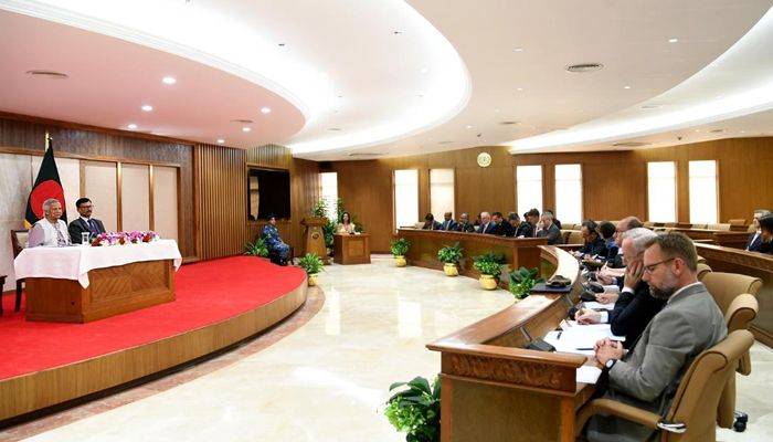 দিল্লি থেকে ভিসা সেন্টার স্থানান্তরের অনুরোধ প্রধান উপদেষ্টার