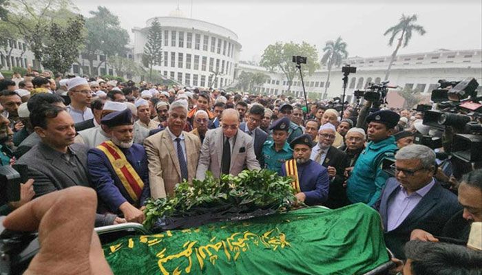 উপদেষ্টা হাসান আরিফের দ্বিতীয় জানাজা অনুষ্ঠিত