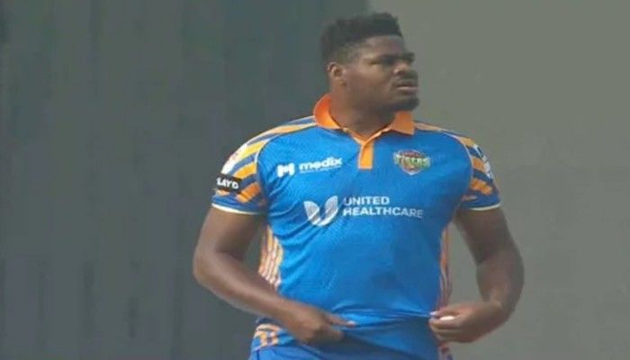 বিপিএলে ১ বলে ১৫ রান, ১২ বলে ওভার
