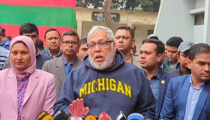 অন্তর্বর্তী সরকার ঢাকায় বসে কোনো পরিকল্পনা করবে না: উপদেষ্টা ফাওজুল