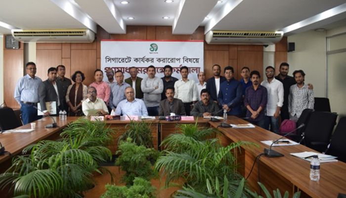 সিগারেটে কর বাড়িয়ে ঠেকানো যায় ১০ লাখ অকাল মৃত্যু