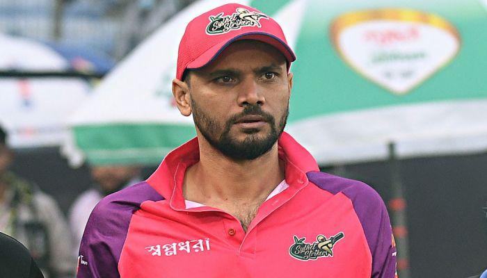 বিপিএলে খেলার মতো ফিটনেস নেই মাশরাফির