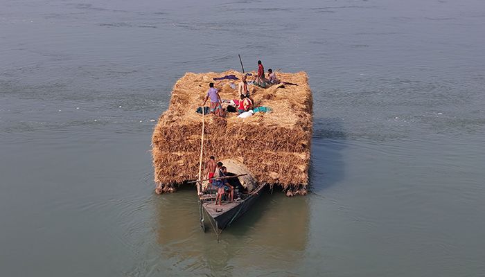 উত্তরাঞ্চলের খড় বাণিজ্য