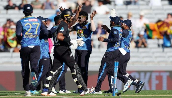 দাপুটে জয়ে ধবধোলাই এড়াল শ্রীলঙ্কা