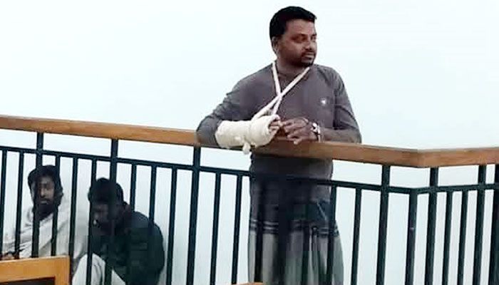 বন্দি ছাত্রলীগ নেতাকে পিটিয়ে হাত ভাঙলেন কারারক্ষীরা!