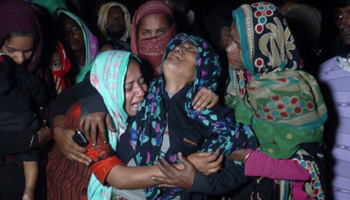 ভোলায় বাল্ক‌হে‌ডের ধাক্কায় নৌকাডু‌বি, এক জে‌লে নি‌খোঁজ