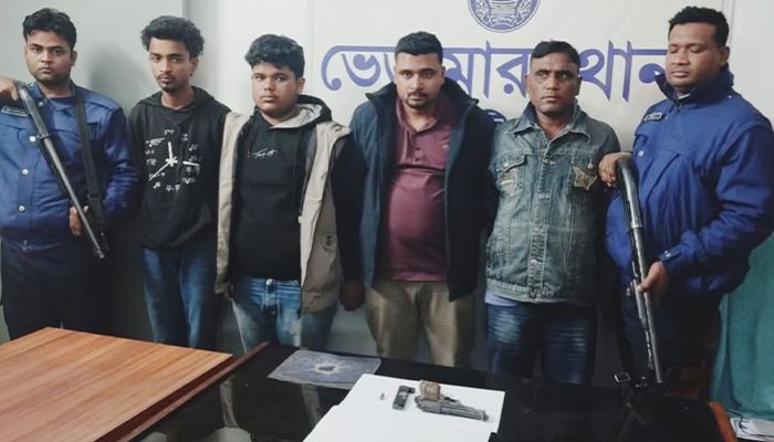 ভেড়ামারায় বিদেশি অস্ত্রসহ আটক ৪