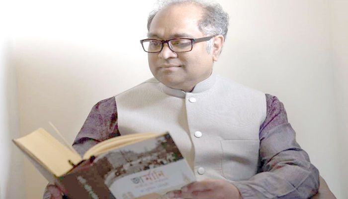 ড. মুকিদ চৌধুরী