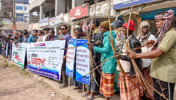 এমপি অধ্যক্ষ কালামের গ্রেপ্তারের দাবিতে বিক্ষোভ