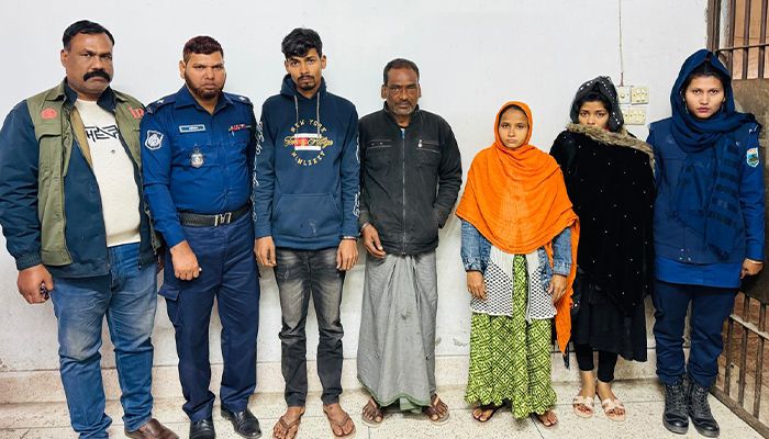 ডাকাত-পুলিশের গোলাগুলি, গ্রেপ্তার ৫