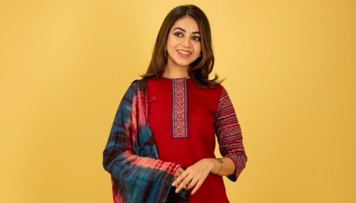 ফ্যাশনে লাল