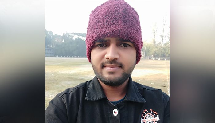 ছিনতাই করতে গিয়ে ধরা গণধোলাই খেয়ে পলায়ন