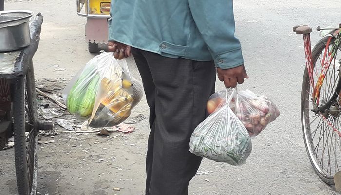 হাতে হাতে পলিথিন নীরব পরিবেশ অধিদপ্তর