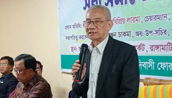 ১৪ আদিবাসী জুম্ম জাতি নিশ্চিহ্ন হওয়ার পথে : সন্তু লারমা