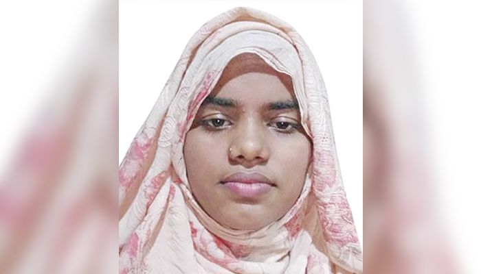 দারিদ্র্যকে হার মানালেন শিমা