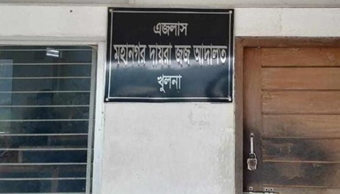 ছাত্র-জনতার ওপর হামলার মামলায় আওয়ামীপন্থি ৮ আইনজীবী কারাগারে