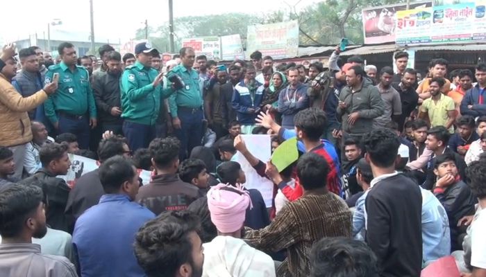 রাব্বি হত্যায় জড়িতদের গ্রেপ্তারের দাবিতে মহাসড়ক অবরোধ, গ্রেপ্তার ১