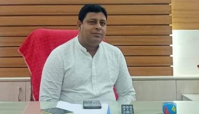 আওয়ামী লীগের রাজনীতিতে কপাল খোলে সাবেক মেয়র নজরুলের