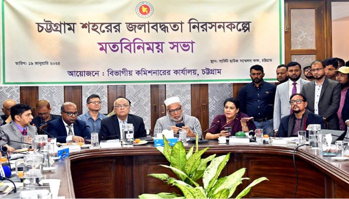 ‘খাল দখলকারীদের কঠিন জবাবদিহির মুখোমুখি করতে হবে’