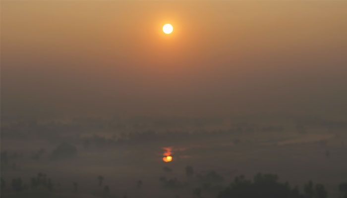 কুয়াশামাখা ভোর