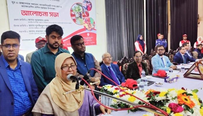 ওষুধের ওপর অতিরিক্ত শুল্ক কর কমানোর সুপারিশ করা হয়েছে : স্বাস্থ্য উপদেষ্টা