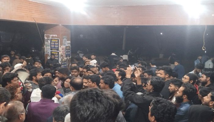 জাকসু নিয়ে শিক্ষার্থী-ছাত্রদলের পাল্টাপাল্টি অবস্থান
