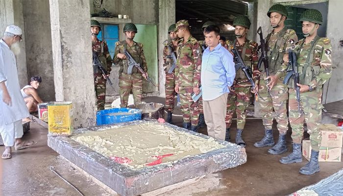 অস্বাস্থ্যকর পরিবেশে সেমাই তৈরি, গুণতে হলো জরিমানা