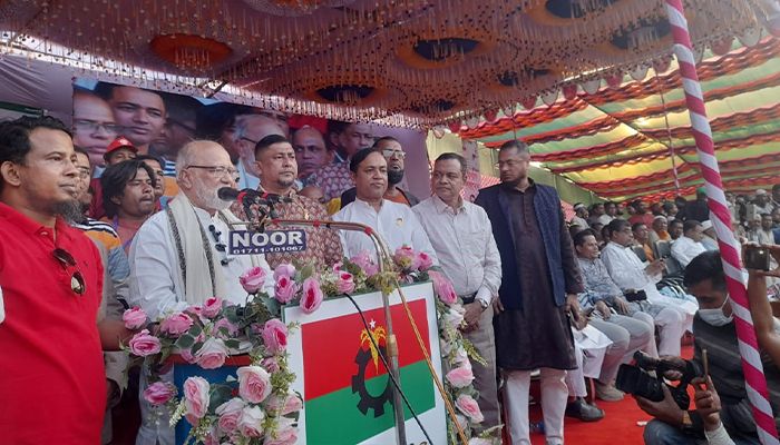 ‘তারা পালিয়ে থেকেও দেশে বিশৃঙ্খলা সৃষ্টি করতে চায়’ : ড. মোশাররফ