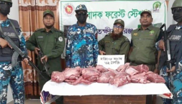 খুলনায় ৬২ কেজি হরিণের মাংস উদ্ধার, নৌকা জব্দ
