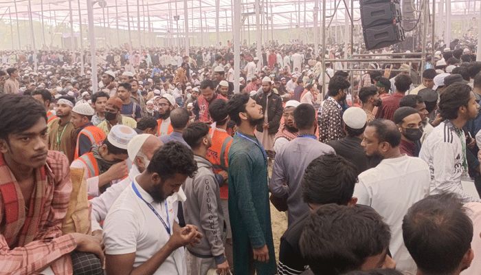 ময়মনসিংহে আজহারির মাহফিলে হট্টগোল, অতঃপর...