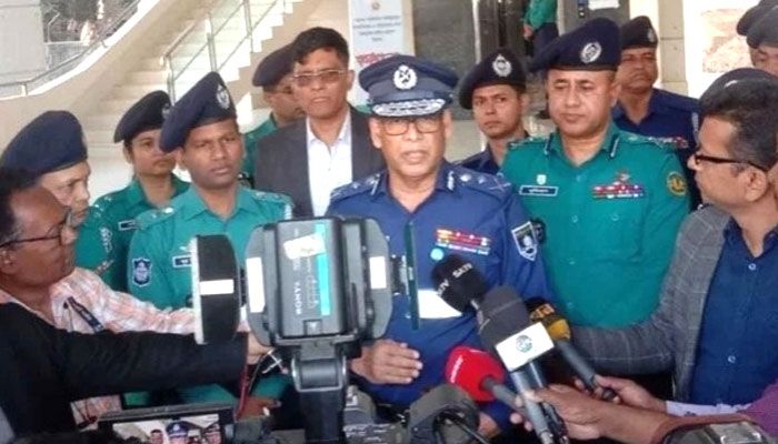আইন-শৃঙ্খলার অবনতিতে জনমনে আতঙ্ক, ক্ষোভ