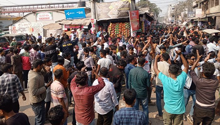 মৃত্যুদণ্ডপ্রাপ্ত বিএনপির ৯ নেতাসহ সবাই খালাস, ঈশ্বরদীতে বাঁধভাঙা উল্লাস