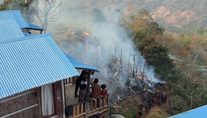 সাজেকের আগুন নিয়ন্ত্রণে, আনা হচ্ছে হেলিকপ্টার