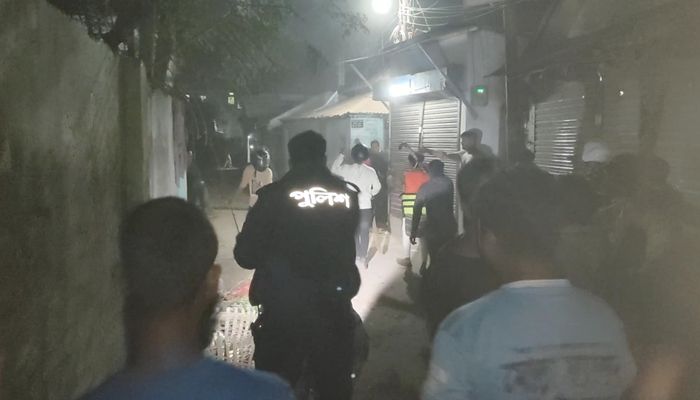 ভৈরবে পাওনা টাকা নিয়ে সংঘর্ষে আহত ৫০