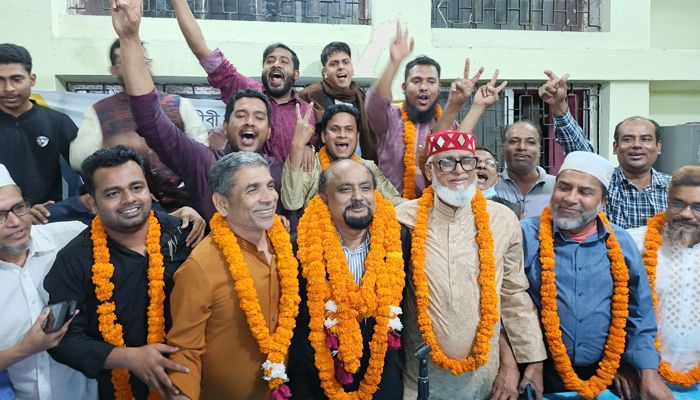 লক্ষ্মীপুরে আইনজীবী সমিতির নির্বাচনে বিএনপিপন্থিদের জয়
