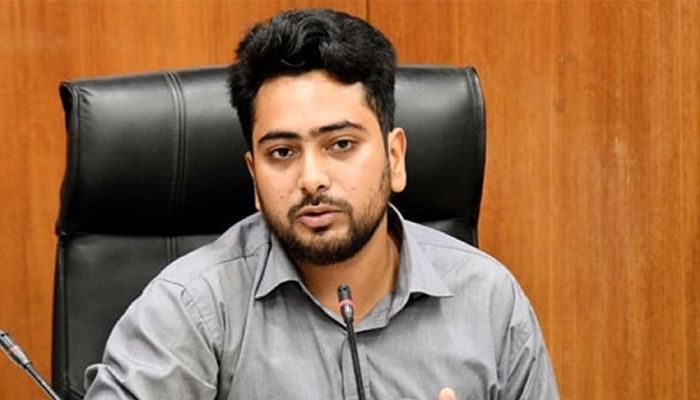 আমি এখনও পদত্যাগ করিনি : উপদেষ্টা নাহিদ