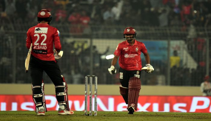 চিটাগংকে কাঁদিয়ে ফের চ্যাম্পিয়ন বরিশাল