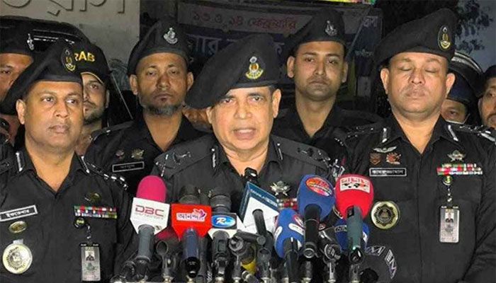 আইনশৃঙ্খলা পরিস্থিতি স্বাভাবিক রাখতে র‌্যাবও তৎপর : ডিজি